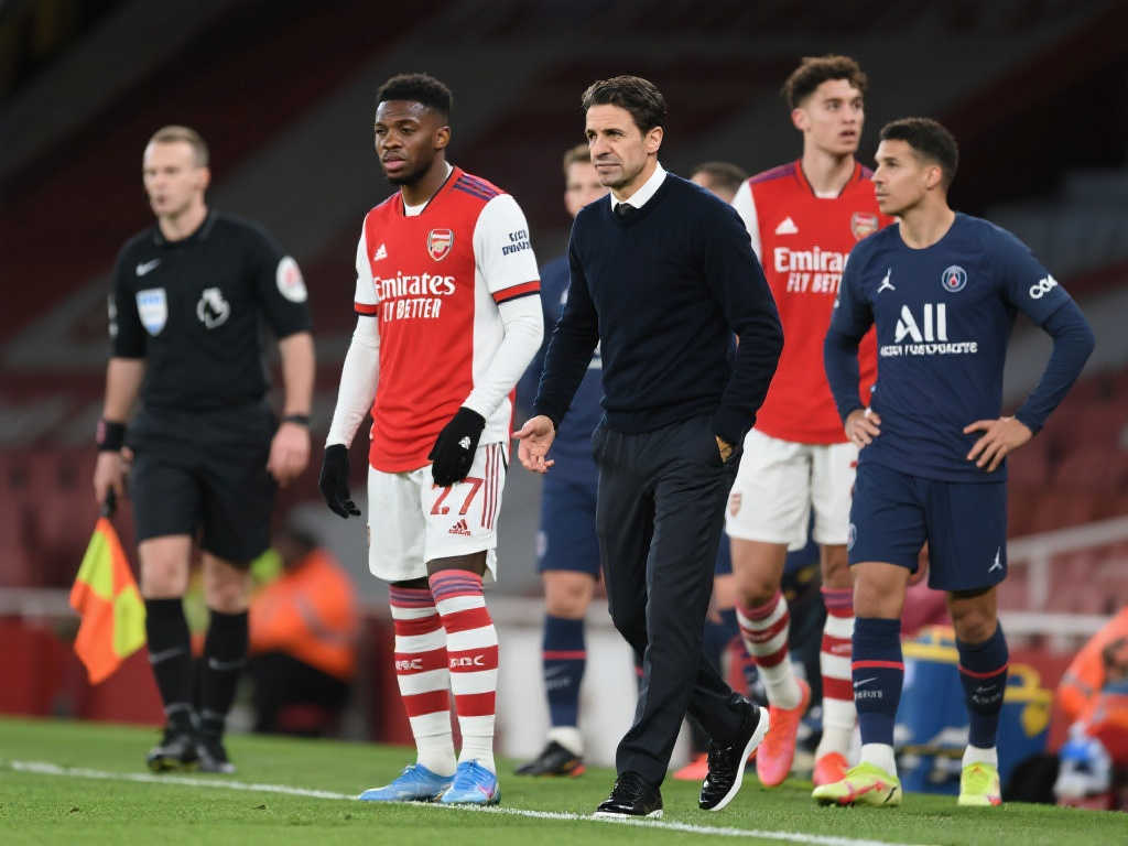 频频向越南 频频向越南