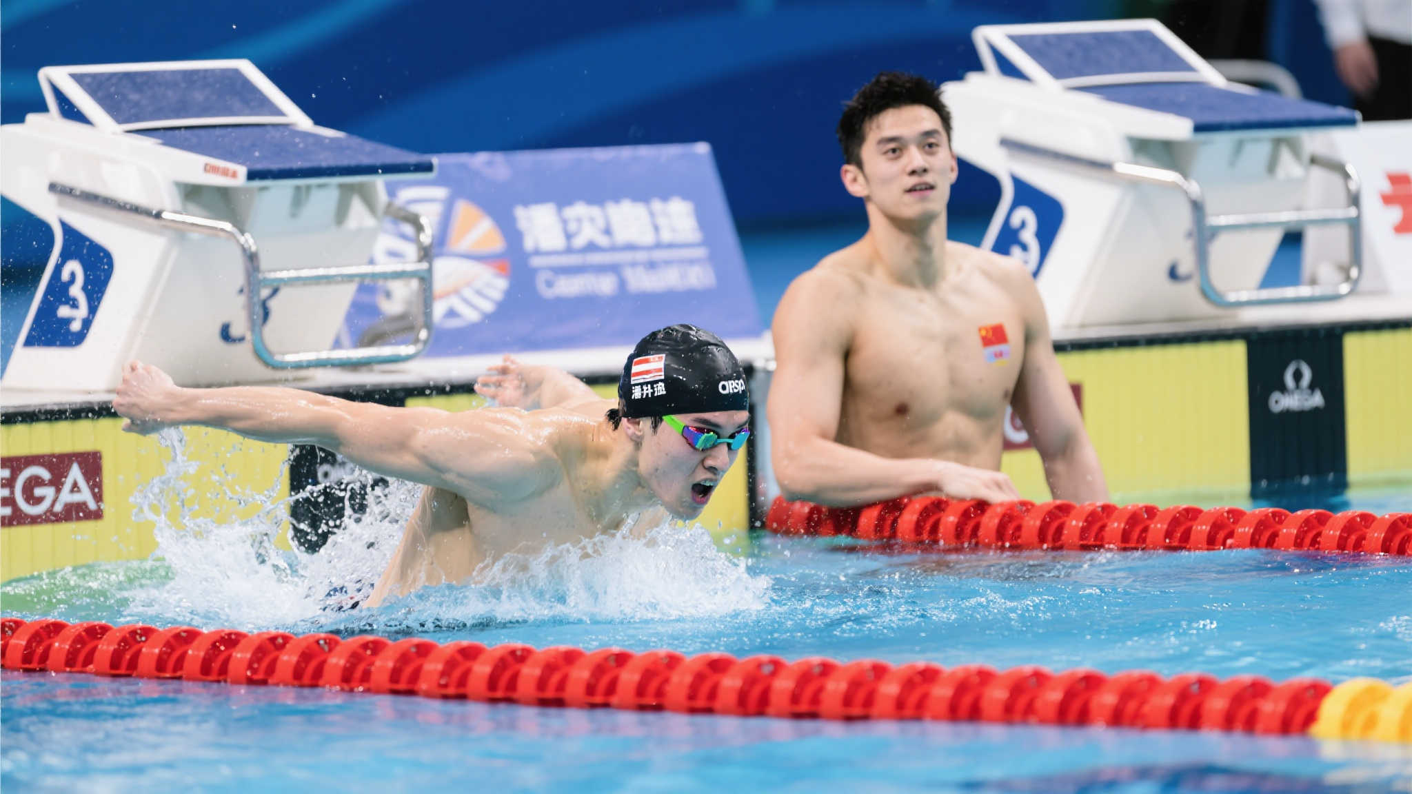 让后防线在 让后防线在